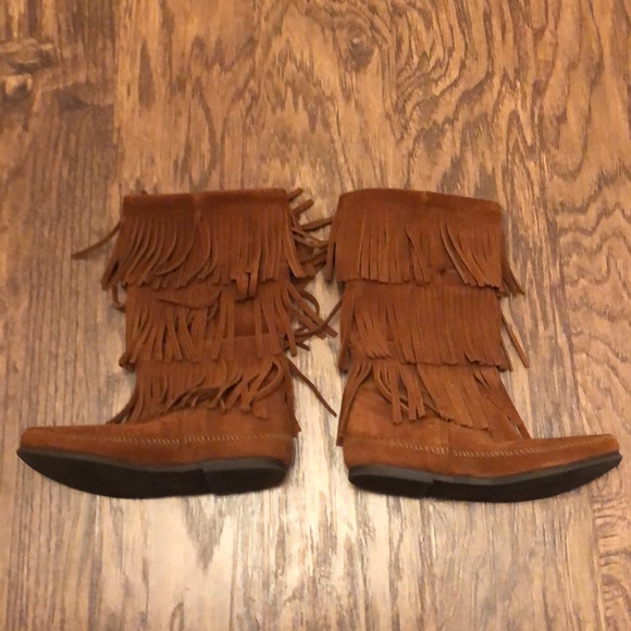 Minnetonka Fringe Brown Boots - Picture 2 of 6